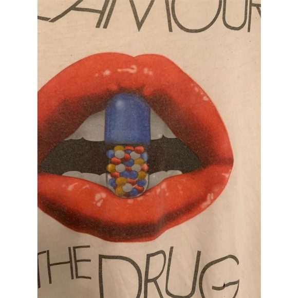 Trash & Luxury M Graphic Tee "Glamour is the Dr*g" Short Sleeve Vintage Y2K Lips - Picture 6 of 10